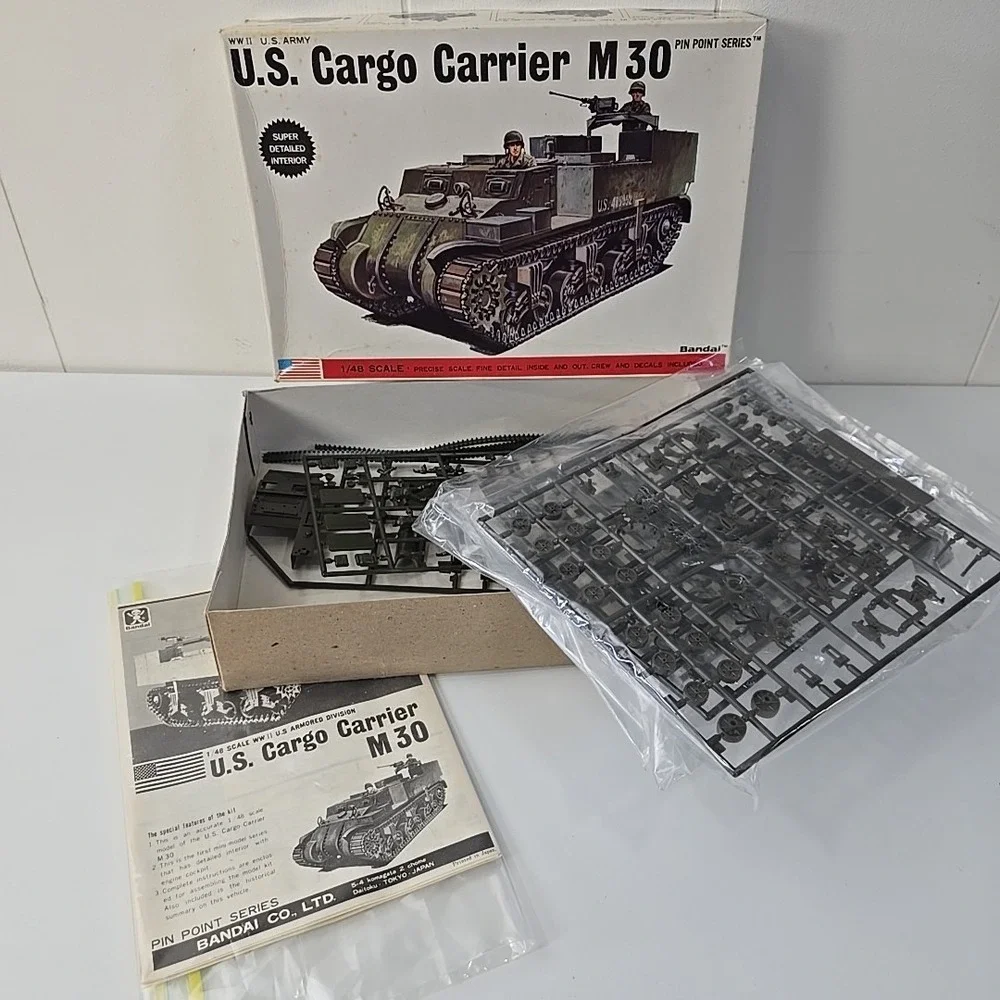 Vtg‎ Bandai U.S. Cargo Carrier M30 Model Kit 1/48 Scale Plastic Gray Pin Point